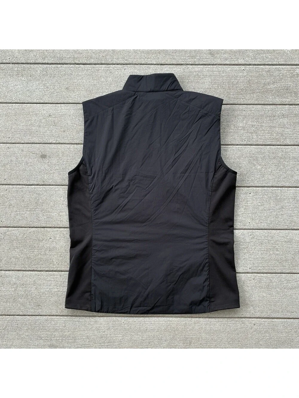 Arc'teryx Atom Vest Men's Medium Black Insulated Outerwear Gorpcore Outdoor Zip